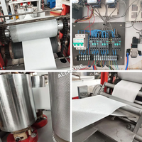 Machine de fabrication de serviettes hygiéniques entièrement automatique à deux couleurs Machine de découpe pliante pour serviettes Machine de fabrication de serviettes hygiéniques