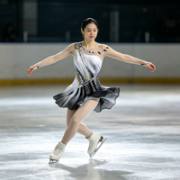 Robe de patinage artistique dégradé noir et blanc, ornée de strass étincelants, en maille, à manches longues, pour enfants et adultes, pour compétition et spectacle