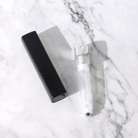 Fond de haute qualité remplissage carré en aluminium atomiseur de parfum voyage Portable vaporisateur de parfum pour les soins personnels