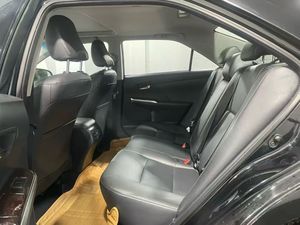 รถยนต์มือสอง ปี <span class=keywords><strong>2017</strong></span> แคมรี่ 2.0G รุ่นฉลองครบรอบ 10 ปี 167 แรงม้า เกียร์อัตโนมัติ หลังคาเปิดไฟฟ้า เบาะหนัง ไฟหน้า LED กล้องมองหลัง สีดำ - Product Image 4