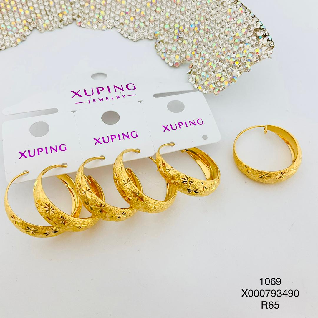 E1069-1xuping เครื่องประดับต่างหูห่วงทองแดงขายส่งต่างหูที่กําหนดเองผู้หญิง 24 พันทองชุบเครื่องประดับ