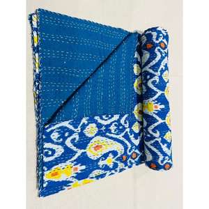 Cubrecama de algodón Kantha enfocado en la comodidad, con estampado de bloques tradicionales y tela natural suave para un sueño tranquilo y decorativo - Product Image 2