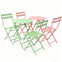 Ensemble bistrot pliant en métal vert pastel et rose certifié BSCI, table et chaises pliantes en fer à lattes pour balcon et café