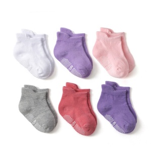 Chaussettes pour nouveau-né quatre saisons, chaussons pour bébés garçons et filles, à rayures en coton, couleur unie, antidérapantes, vente en gros, collection - Product Image 5