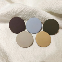 Kancing Tekan Kuningan Empat Bagian Berwarna-warni dengan Lapisan Sentuhan Lembut & Finishing Karet Gaya Minimalis Premium
