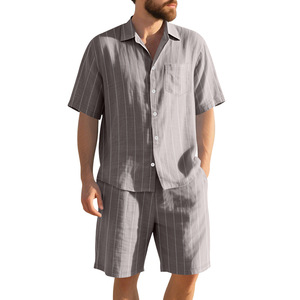 <span class=keywords><strong>Completo</strong></span> Estivo da <span class=keywords><strong>Uomo</strong></span> in <span class=keywords><strong>Lino</strong></span> a Righe, 2 Pezzi: Camicia a Maniche Corte con Bottoni e Pantaloncini da Spiaggia con Elastico in Vita - Product Image 2