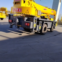 Grue de camionnette haute performance Jining Sitong 12 tonnes, flèche de 6 m en 8 sections portant jusqu'à 40 m, 3 rangées de stabilisateurs hydrauliques en 3 sections
