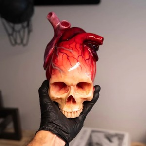<b>Skull</b> Heart Desk <b>Decoration</b> Resin Halloween Ornament Indoor Craft Gift - Product Image 5