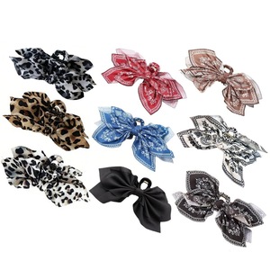 Pince à <span class=keywords><strong>cheveux</strong></span> double face en tissu motif cachemire, style chic, grande boucle, pince requin pour l'arrière de la tête, best-seller transfrontalier - Product Image 6
