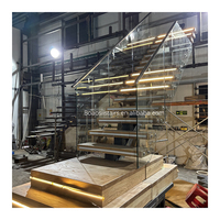 Escaleras rectas de plataforma grande con escalones de madera maciza de haz mono de fábrica Foshan con barandilla de vidrio para escaleras