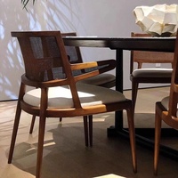 Chaise de salle à manger vintage nordique en bois massif avec coussin moelleux, chaise de loisirs en rotin Wabi-Sabi pour la maison, le bureau, l'hôtel, le restaurant, la salle de bain