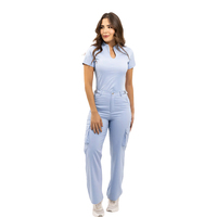 Ensemble uniforme infirmier YUHONG pour femmes, professionnelles de la santé et esthéticiennes, composé d'un haut respirant à manches courtes et d'un pantalon droit.