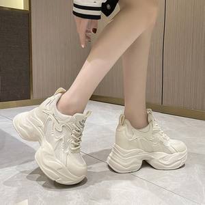 Zapatos de Plataforma Blancos Casuales para Mujer con Logotipo Personalizado, Estilo Deportivo, para Caminar - Product Image 3