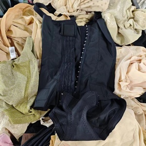 Contenitore all'ingrosso <span class=keywords><strong>abbigliamento</strong></span> sfuso vestiti Ukay prezzo di fabbrica <span class=keywords><strong>abbigliamento</strong></span> donna di seconda mano - Product Image 4
