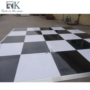 Décoration de mariage intérieure et extérieure, piste de danse, sol blanc et noir à carreaux - Product Image 5
