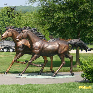 Décoration de jardin moderne grandeur nature en métal Art cuivre noir Sculpture animale Bronze Statues de cheval sautant à vendre - Product Image 4