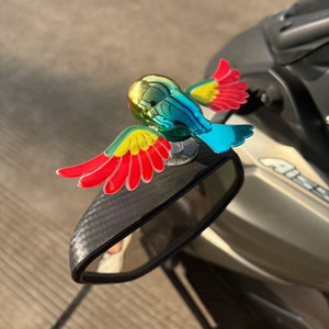 Adorno de Pájaro Rojo Brillante ABSPET, Decoración para Motocicleta o Auto, Accesorio de Simulación Feng Shui Impulsado por el Viento - Product Image 1