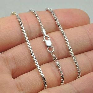 สร้อยคอทองคำแท้ 18K ดีไซน์เรียบหรูมินิมอลสำหรับผู้ชายและผู้หญิง ยี่ห้อ Xinfly คุณภาพสูง พร้อมกล่อง - Product Image 3