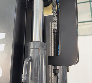 Garfo de Papelão Compacto de Alta Qualidade da China para Empilhadeira de 3 Toneladas e 3,5 Toneladas - Product Image 5