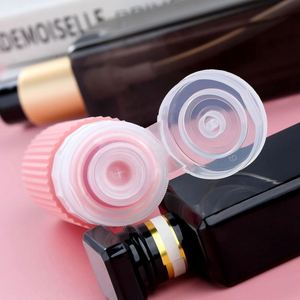 Kit de 8 Bouteilles de Voyage Vides Personnalisables avec Logo, Sans BPA, Portables et Compressibles pour Shampoing et Articles de Toilette Simples - Product Image 3