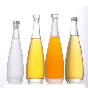 Logotipo personalizado Único 350ml 500ml Forma de lágrima Botellas de <span class=keywords><strong>agua</strong></span> de <span class=keywords><strong>vidrio</strong></span> vacías transparentes Bebidas gaseosas Jugo Botellas de <span class=keywords><strong>agua</strong></span> <span class=keywords><strong>mineral</strong></span> <span class=keywords><strong>Vidrio</strong></span> - Product Image 3