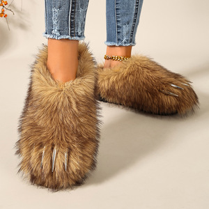 Mules pantoufles pour femmes en fausse fourrure, style patte, en peluche moelleuse, pour la maison, avec pointes métalliques en forme de griffe, logo personnalisé, OEM, CE Reach, vente en gros - Product Image 3