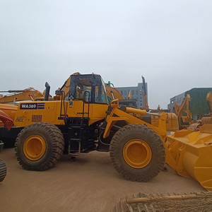 Chargeuse frontale Komatsu WA380 d'occasion, capacité nominale de 15 tonnes, moteur CAT3304, puissance de 146 kW, modèle 2018, 0-2000 heures, origine Japon, moteur - Product Image 1