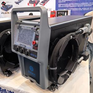Soudeuse laser à fibre Sicheng Master X60 6 mm refroidie par air, portable, de bureau, pour la réparation de métaux et d'acier - Product Image 1