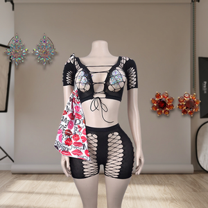 Venta al por Mayor W.E. Conjunto de Dos Piezas Personalizado OEM con Pedrería y Malla para Baile de Salón, Top Corto para Mujer, Material Spandex/Nylon - Product Image 3