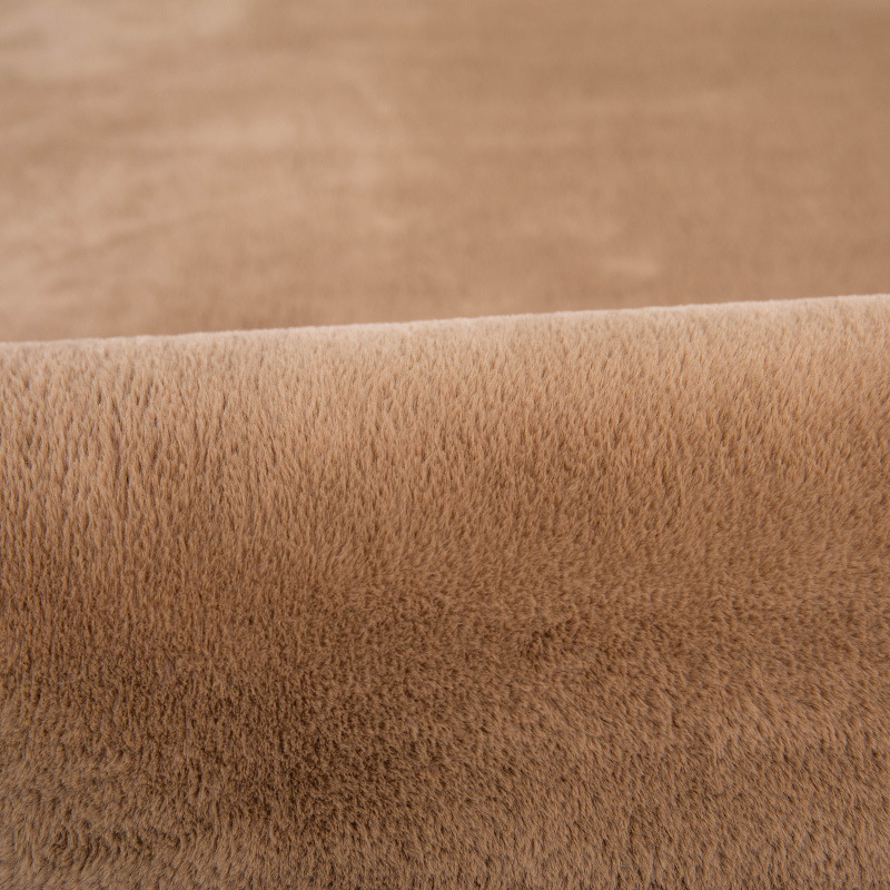 Fourrure de lapin couleur camel foncé (poils courts)