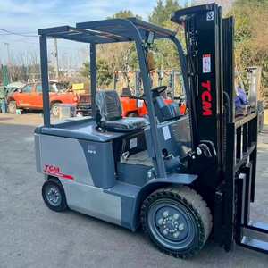 รถยกมือสอง <span class=keywords><strong>TCM</strong></span> ขนาด 2.5 ตัน พร้อมแบตเตอรี่แบบตะกั่ว-กรด ใช้งานได้นาน 3 เมตร สำหรับพื้นที่ขรุขระ เสากระโดงสองตอน - Product Image 1