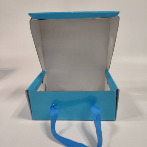 Caja <span class=keywords><strong>de</strong></span> papel para manualidades OEM, envío por correo, cajas <span class=keywords><strong>de</strong></span> embalaje <span class=keywords><strong>de</strong></span> ropa reciclada <span class=keywords><strong>de</strong></span> cartón, logotipo impreso personalizado <span class=keywords><strong>de</strong></span> calidad corrugado - Product Image 1