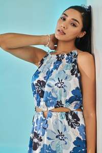 Robe longue à imprimé floral bleu, robes décontractées pour femmes, avec tissu léger, design à volants superposés, coupe confortable - Product Image 5