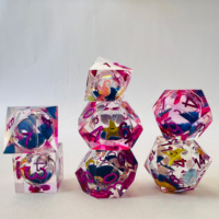 Dungeons and Dragons RPG Jeu de dés faits à la main 16mm Cube carré polyédrique dés en résine avec noyau liquide dés en plastique personnalisés