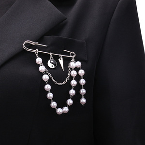 Fashion Brooches Pearl Chain With Butterfly Charm Zinc Alloy Women's Party Accessory - Product Image 3