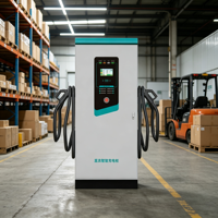 Station de recharge rapide DC CCS2 au sol, entrée 380V, sortie réglable 60/160KW, chargeur EV intelligent pour parkings publics et flottes
