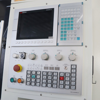 Fanuc VMC1160 de cinco ejes CNC Centro de mecanizado de control numérico vertical Sistema GSK con cono de husillo BT40