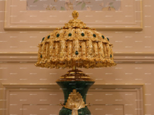 Luxury 24K Gold Plated Brass Malachite Table <strong>Lamp</strong> with Lost Wax Casting <strong>Peacock</strong> Feather <strong>Shade</strong> for Villa Living Room Decor - Product Image 4