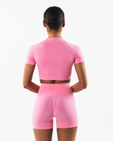 Offre Spéciale – Ensemble de Sport et Yoga Ajusté pour Femme : Haut Triangle Dos Nu en Tissu Nude et Legging Croisé