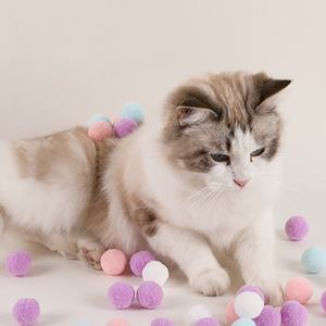 Set Pistola Giocattolo e Palline di Peluche, Lanciatore di Palline di Peluche, Giocattolo Interattivo per Gatti, Fornitore all'Ingrosso di Articoli per Animali - Product Image 4