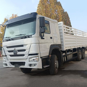 Cina Sinotruk Howo Sino Truck Howo ricambi trattore unità 6x4 autocarro con cassone <span class=keywords><strong>ribaltabile</strong></span> leggero prezzo basso per la vendita - Product Image 5