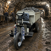 Tricycle électrique de transport de marchandises 2 tonnes, tricycle benne robuste pour l'exploitation minière, véhicule à trois roues alimenté par batterie pour le transport dans les mines d'or