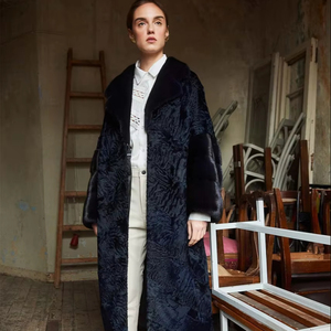 ロングカラクルスワカララムコートアストラハンファーコート、ミンクの襟と袖口付きレザージャケット、レディースシープスキンコート工場 - Product Image 1