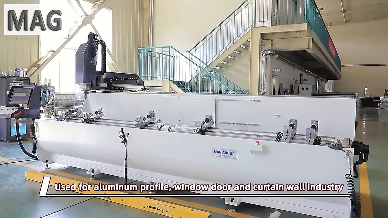 窓ドア製造用4aixsCNCドリルおよびフライス盤JGZXF4-CNC-4000