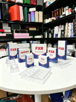 Boîte en carton pliable personnalisée à double fente avec estampage argenté et pelliculage mat pour emballage de sets de flacons de 3 ml et 10 ml
