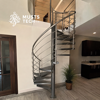 Escalier en colimaçon de conception haut de gamme pour hall de villa, projet de collaboration avec des designers