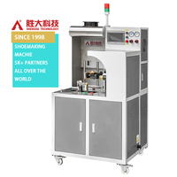 Machine pneumatique SHENGDA pour l'insertion de lacets et le ramollissement des empeignes de chaussures