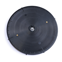 Plateforme tournante en plastique moulé par injection sur mesure avec surface rainurée circulaire et inserts métalliques
