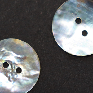 กระดุมเปลือกหอยแฟชั่นระดับไฮเอนด์กระดุมมุก<span class=keywords><strong>2</strong></span>รูสำหรับเสื้อผ้าผู้หญิงกระดุมเสื้อสีขาวตามสั่ง - Product Image 2