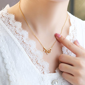 Collier pendentif en acier inoxydable 316L plaqué or 18 carats avec logo personnalisé, résistant à l'eau et au ternissement, avec pompon et zircon, pour femme - Product Image 2